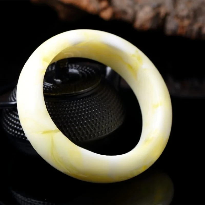 

Russian White Wax Gift Amber Beeswax Ethnic Style Pendant White Wax Bracelet for Men‘s and ’Women's Fashion Boutique