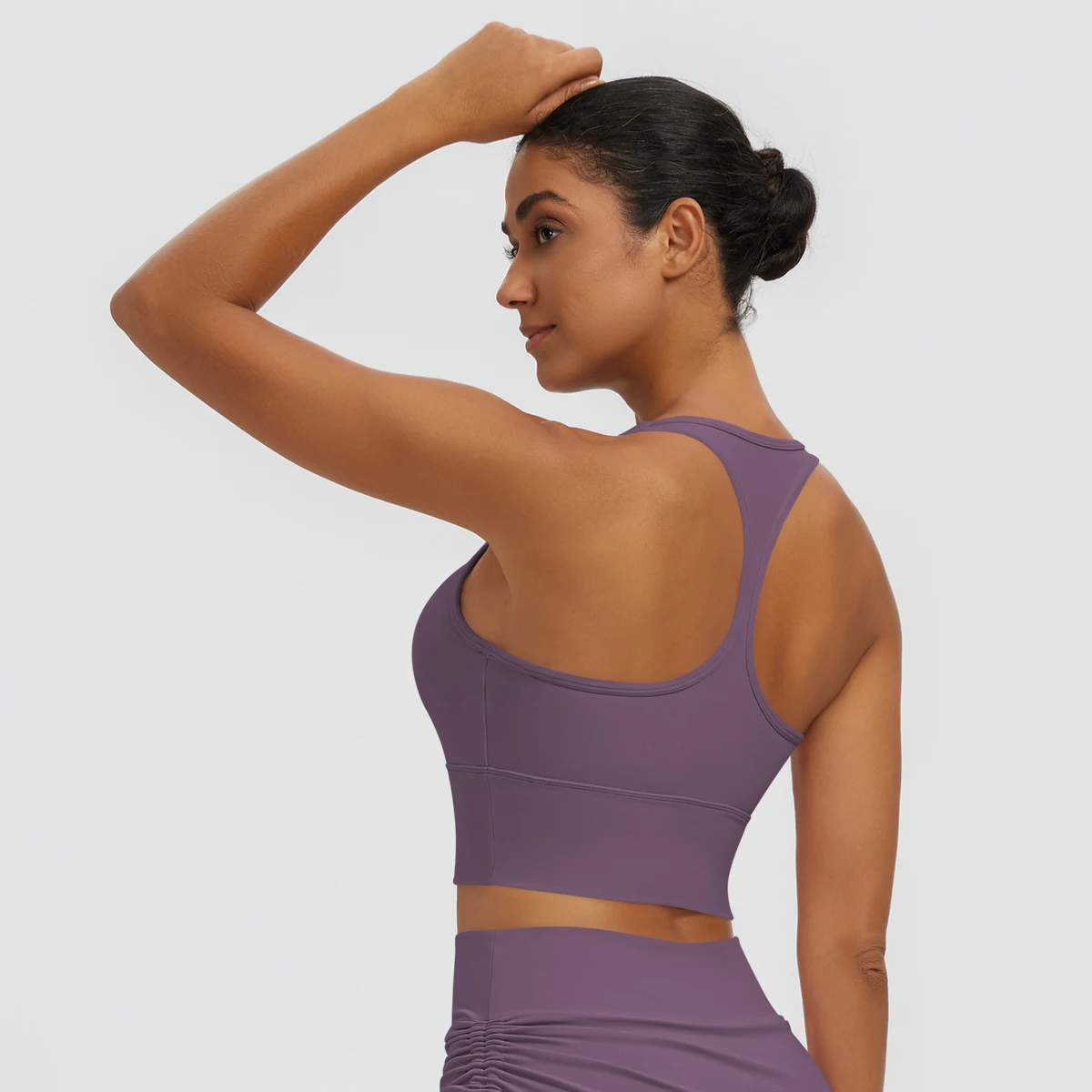 Schnell trocknendes, sexy Yoga-Top in I-Form, stoßdämpfendes Lauf-Yoga-Oberteil mit Brustpolster, einfarbiges Sommer-Fitness-Oberteil für das Training. – Detail 29
