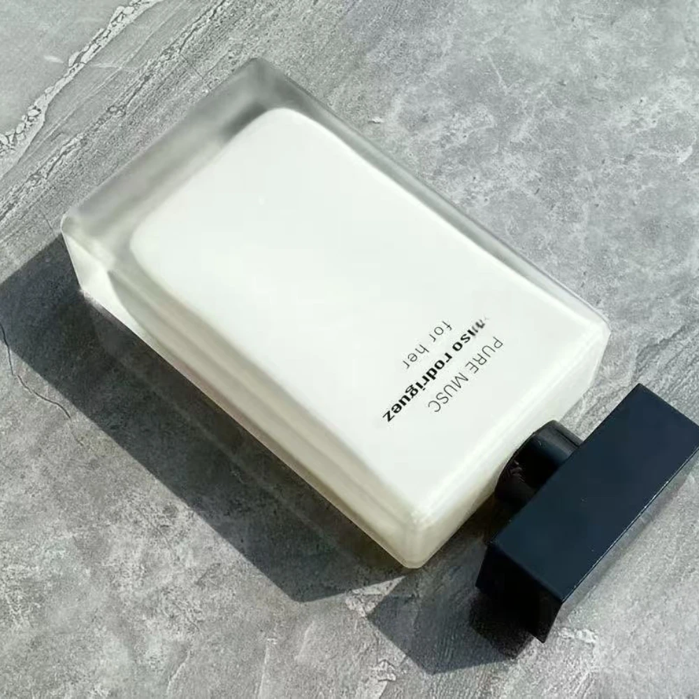 تواليت أنيق من زهور المسك أو دي للنساء، عطر وردي فاخر، عطر ليلاً ونهارًا