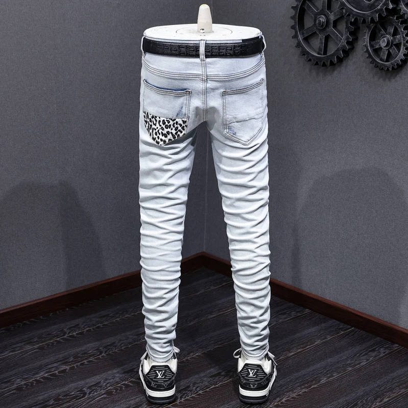 High Street Fashion Men's Jeans Retro Stretch Slim fit Ripple Jeans Men's Leather Patch Designer Hip Hop Brand Light Blue Pants