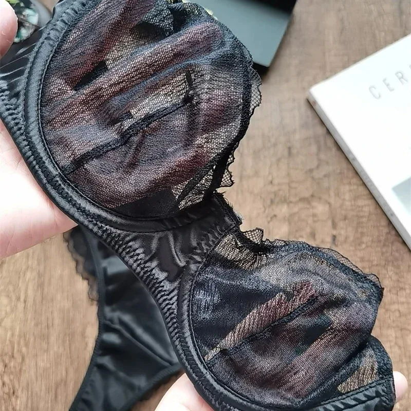 Set bra ultra tipis renda Prancis 2025 seksi pakaian dalam bernapas baru wanita sutra nyaman bralette godaan lingerie w ☆ ☆ ☆ aa