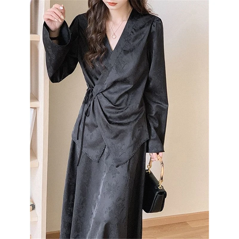 

Атласный комплект из двух предметов, жаккардовая блузка в китайском стиле, топ на шнуровке в стиле ретро, весенняя юбка-миди трапециевидной формы, черные блузки