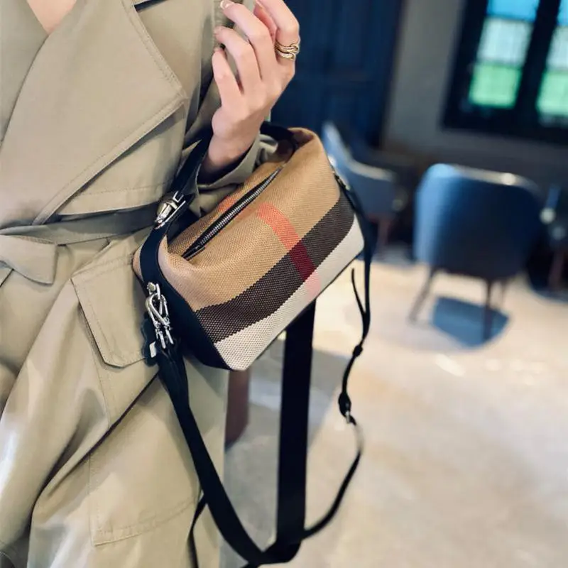 Luxury Plaid Canvas Women Bag Fashion Lock Genuine Leather Designer Purses And Handbag 2024 Retro Small Messenger Crossbody Bag