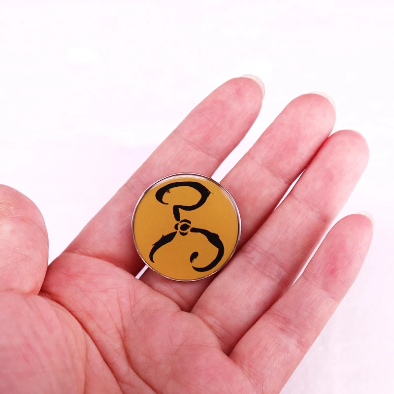Cthulhu Mythos The Yellow Sign Badge Enamel Pin Brooch Jewelry Backpack Decorate Gift