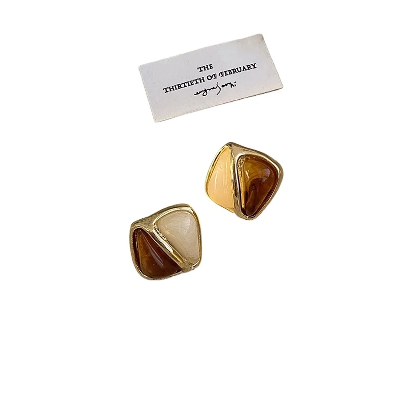 

*French retro earrings, female ear clip, earrings, light luxury, niche design, and earrings