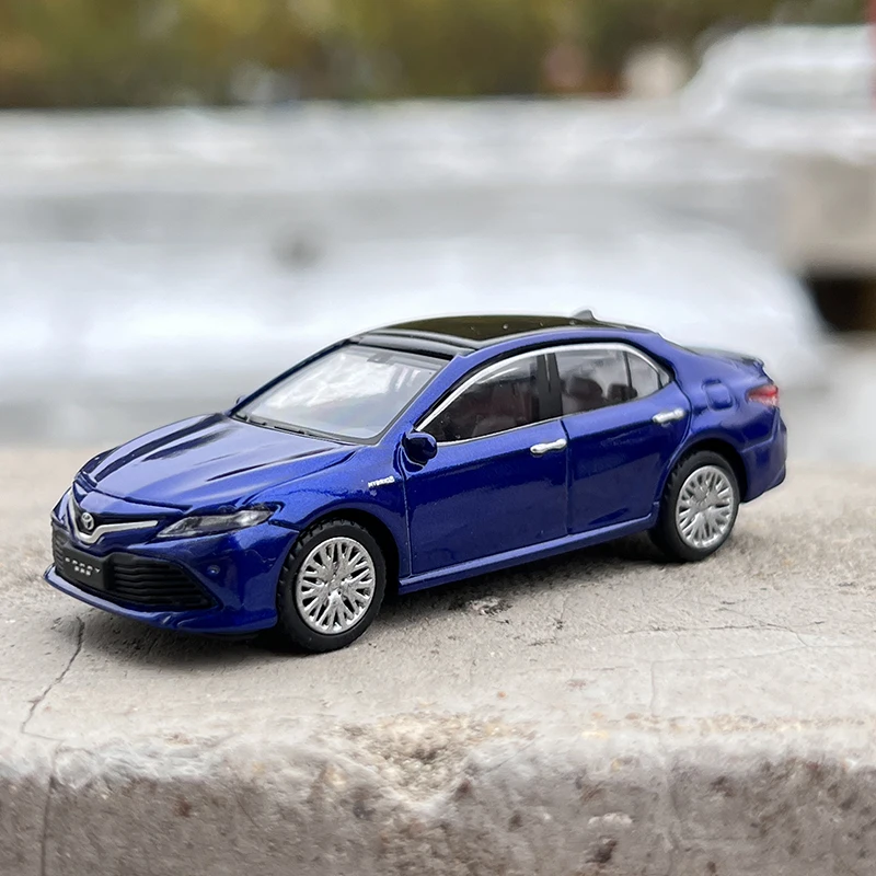 Camry-modelo de coche deportivo de aleación de gasolina híbrida de dos motores, juguetes de regalo, 1:64