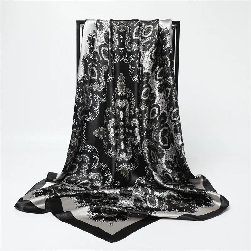 90*90cm Luxuriöses Retro-Bedrucktes Quadratisches Tuch Damen Seidenschals Bandanas Sommer Reise-Schal Eleganter Hijab Halstuch für Frauen