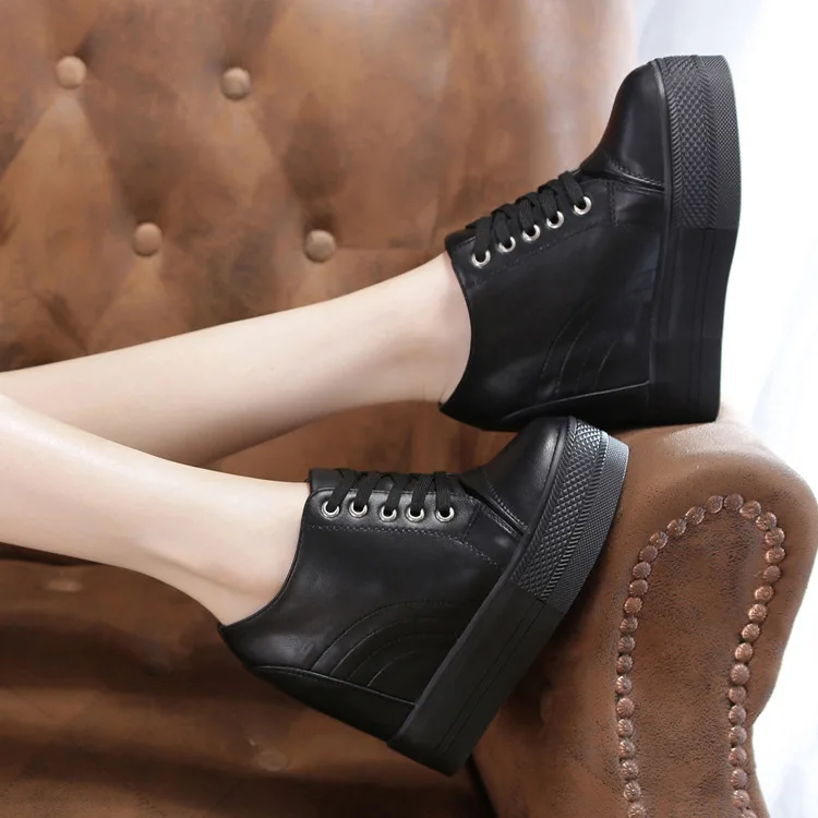 High Top Women's Casual Shoes Leather Casual Sneaker Hidden Increased Ladies Ankle Boots Platform Wedge Ankle Boots Botines