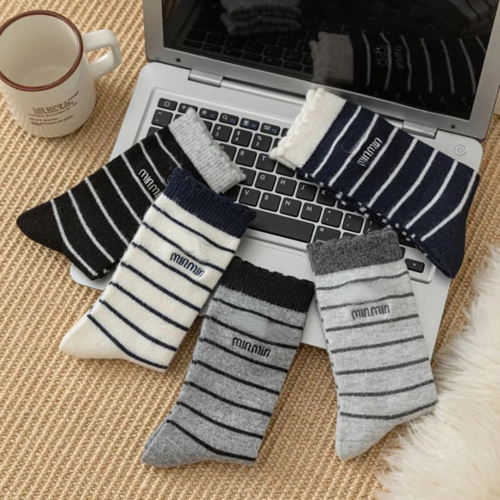 2 pares manter quente meias de lã feminina listrado moda lolita borda de madeira diariamente estilo rua meias de chão para uso confortável