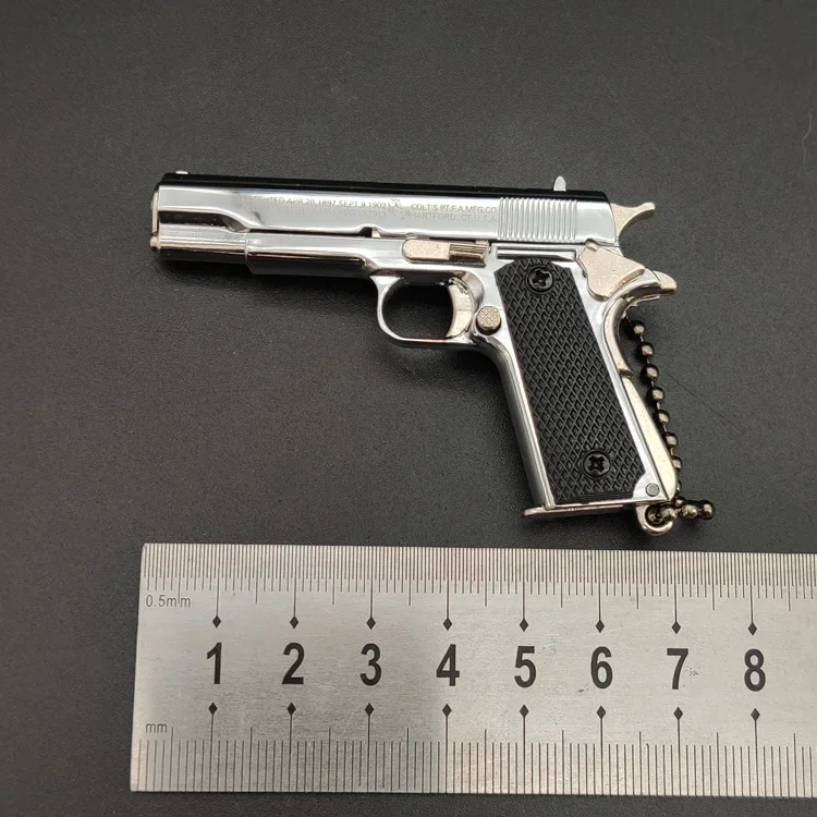 1PC NEW 1: 3 Mini 1911 Alloy Gun Model Toy Keychain Disassemble Pistol Pendant Creative Gift Can Not Shot