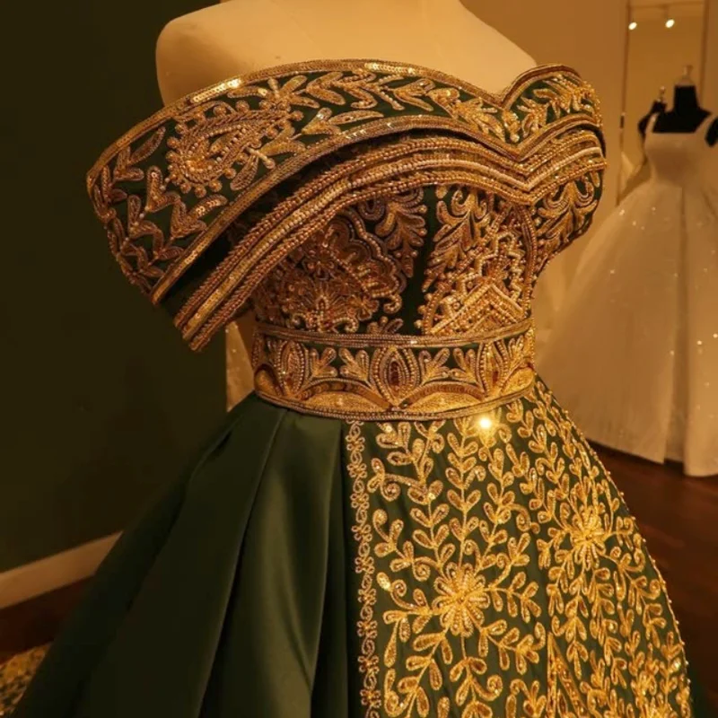 

Dark Green Quinceanera Dress Crystal off-shoulder Glitter crystal Decal Long tail Vestidos De 15 Quinceanera ﻿Customize