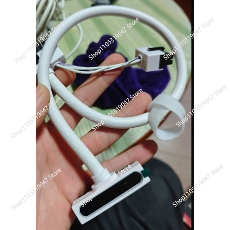 

Модульный кабель питания Sync 24PIN - 90 ° Угловой разъем с боковым выходом для подключения одного кабеля к материнской плате ПК