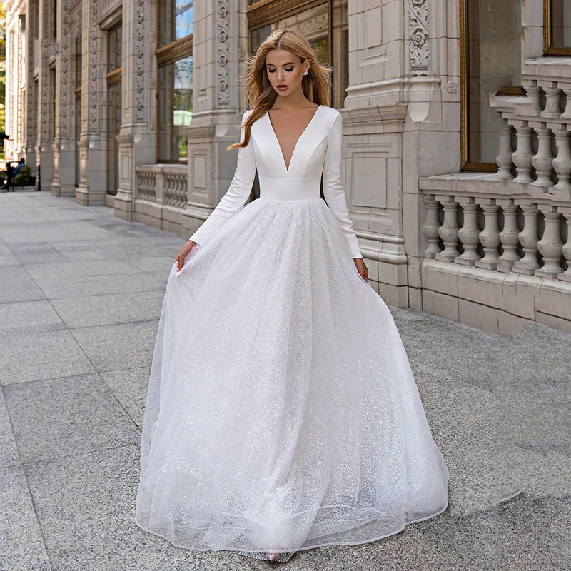 Vestido De Novia De tul con purpurina brillante para mujer, Vestido De Novia moderno De manga larga con cuello en V, línea A, tren De barrido, hecho a medida