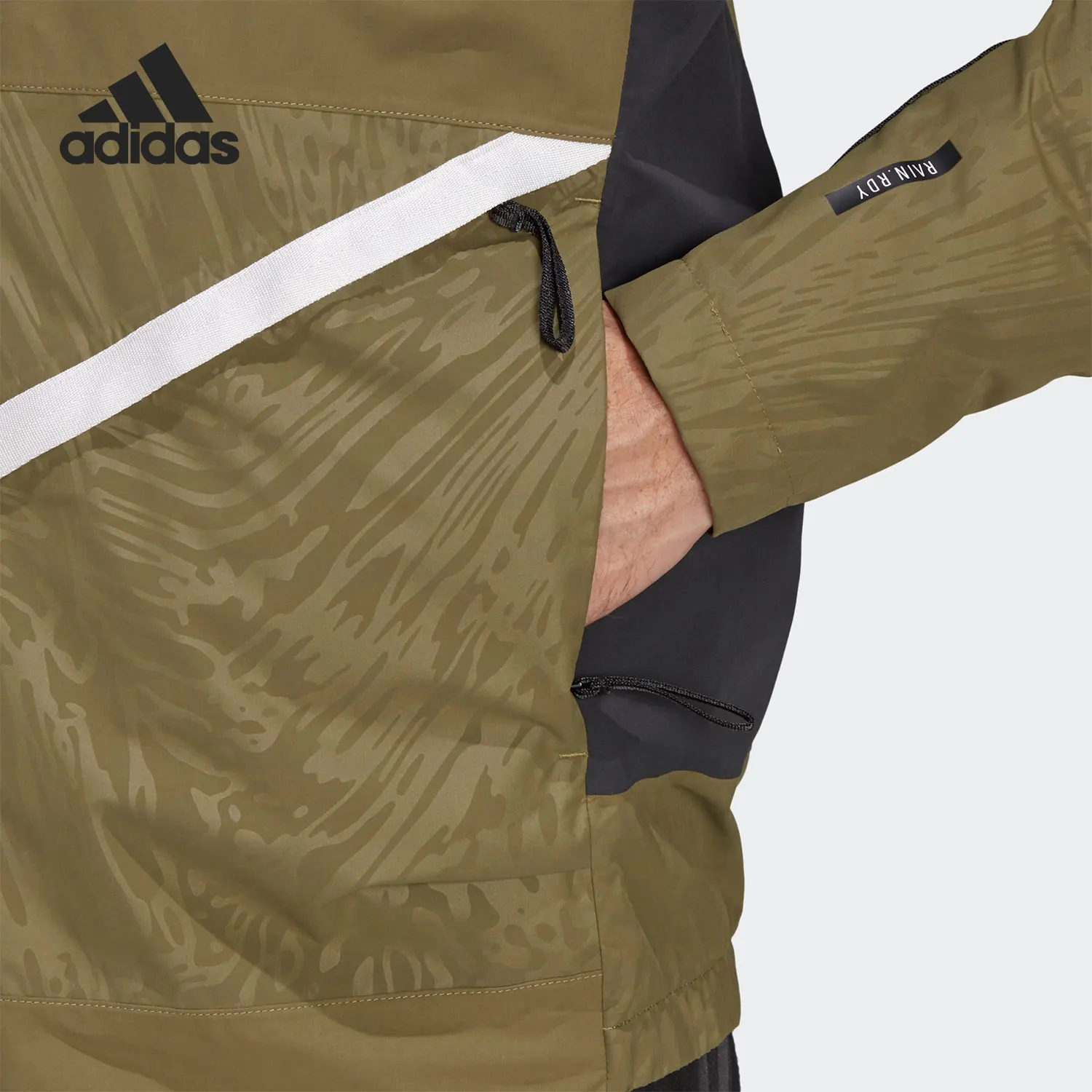 سترة رياضية كاجوال للرجال جديدة للموسم الحالي من Adidas GQ3706
