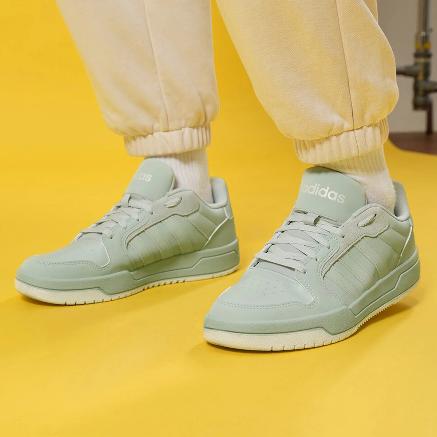 

Adidas Genuine ENTRAP Unisex Breathable Casual Sneakers ID6055