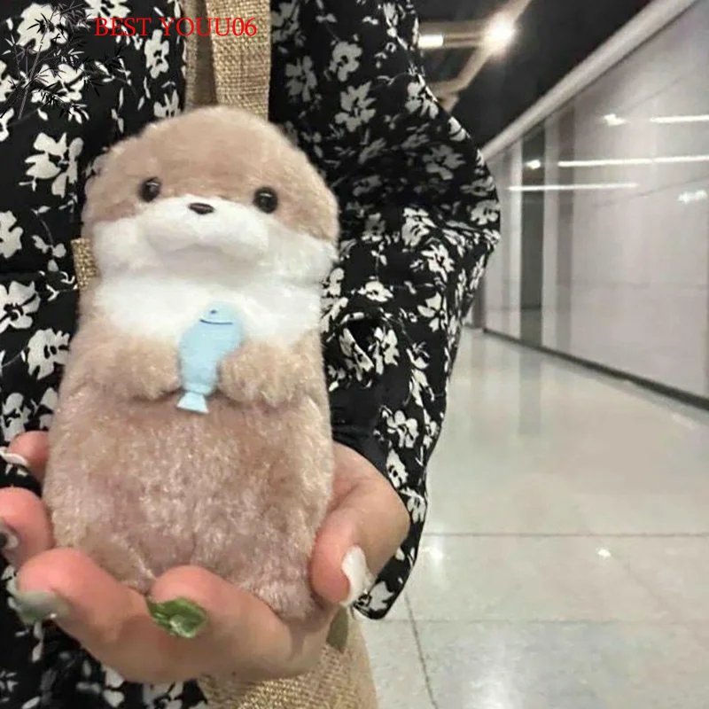 

(YOUU06)Cartoon Cute Otters Holding Fish Plush Doll With Chain Creative Kawaii Keyring Hanging Pendant Jewelry School Bag Wallet