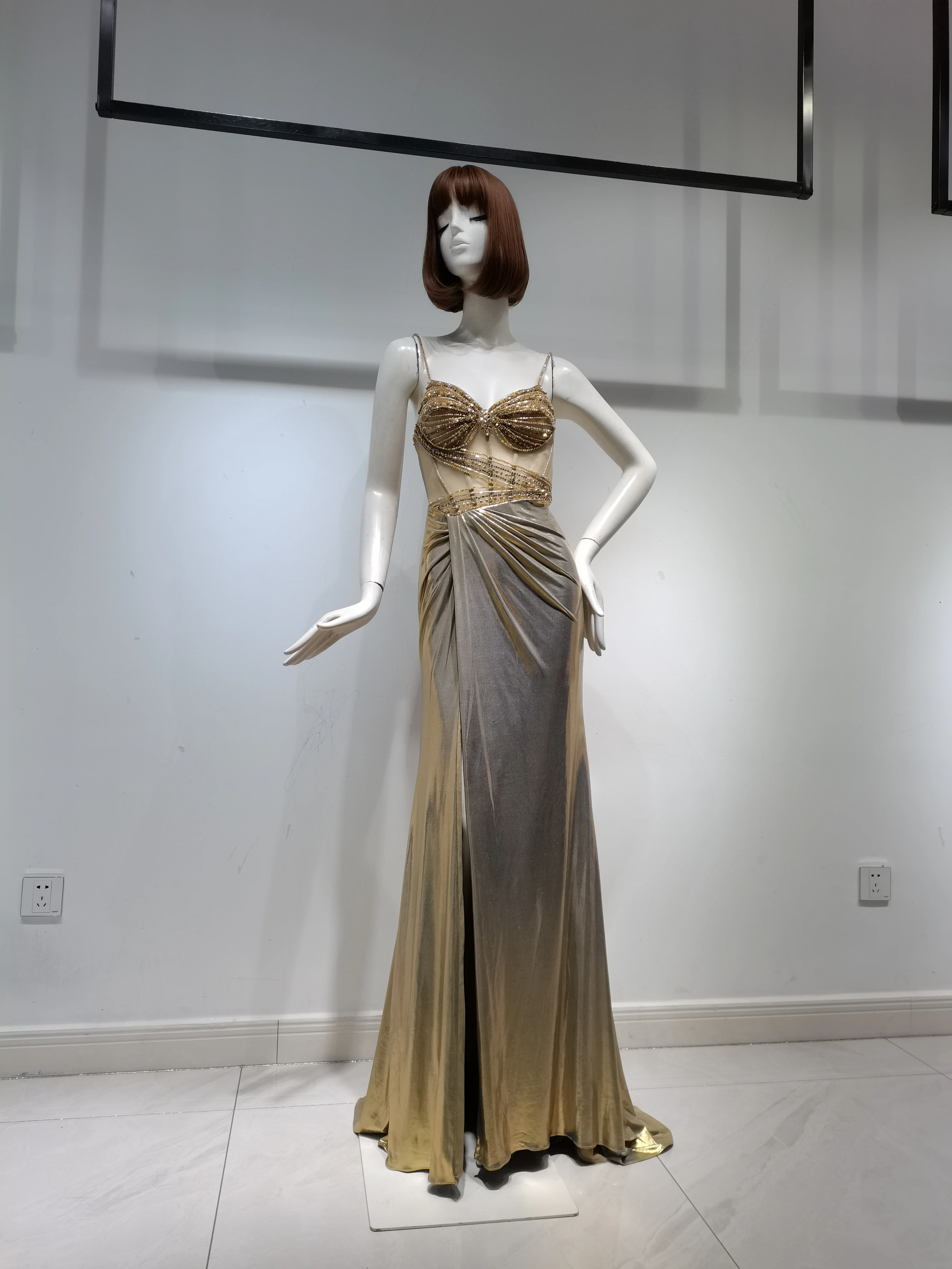 Shalimar Zhang-vestido dorado de lujo con lentejuelas, vestidos de fiesta para niñas con diamantes, tirantes finos hechos a mano, Sexy, personalizado