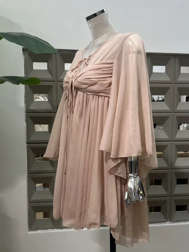 DFDG 2025 SS Vestido de gasa fluido para mujer Boho Cottagecore Vestido corto de corte A minimalista para vacaciones con lazo y faja con cuello Peter Pan Vestido de playa