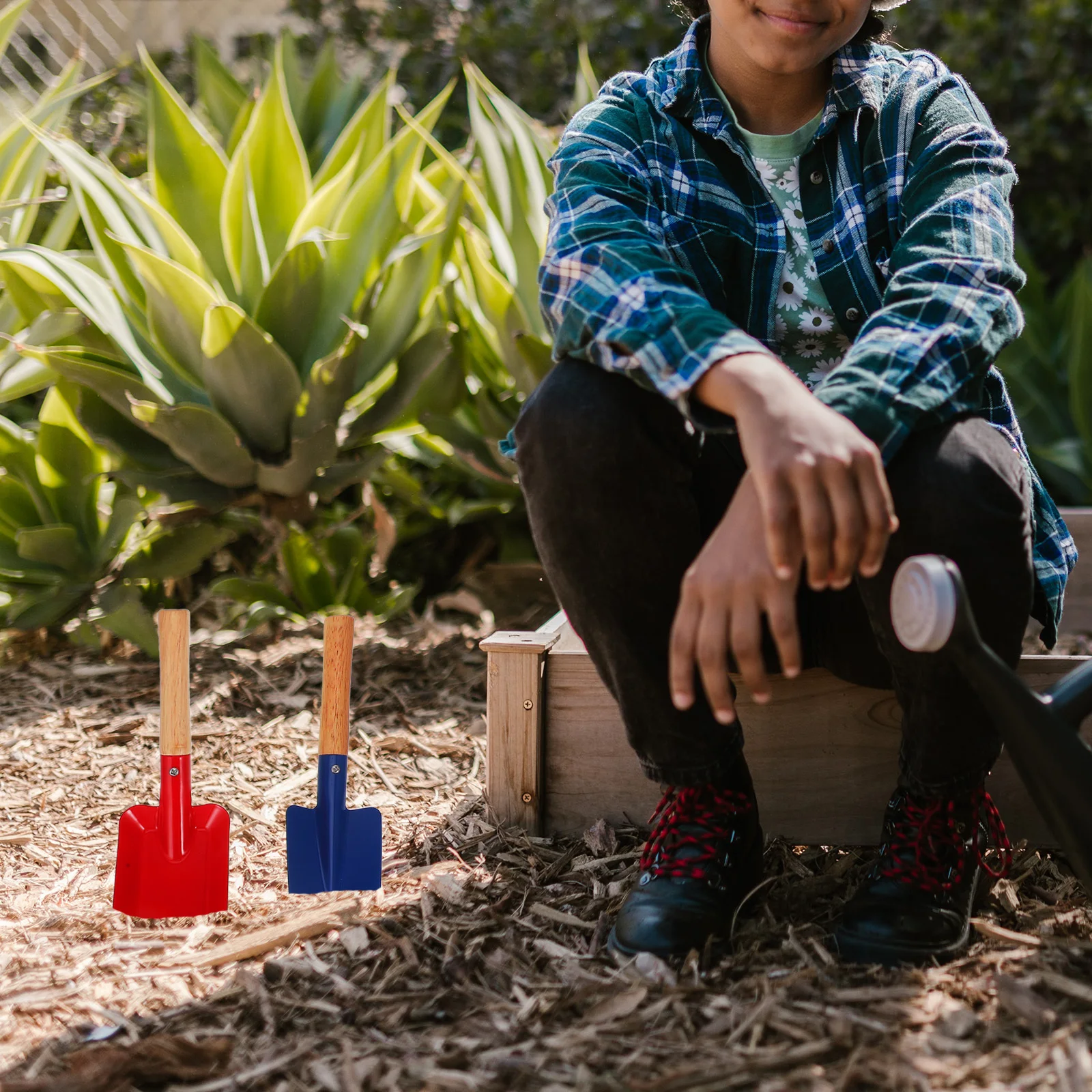 

1Set Children Garden Tools Gardening Shovel Wood Handle Metal Hand Trowel Planting Transplanting Digging Tool Outdoor Indoor