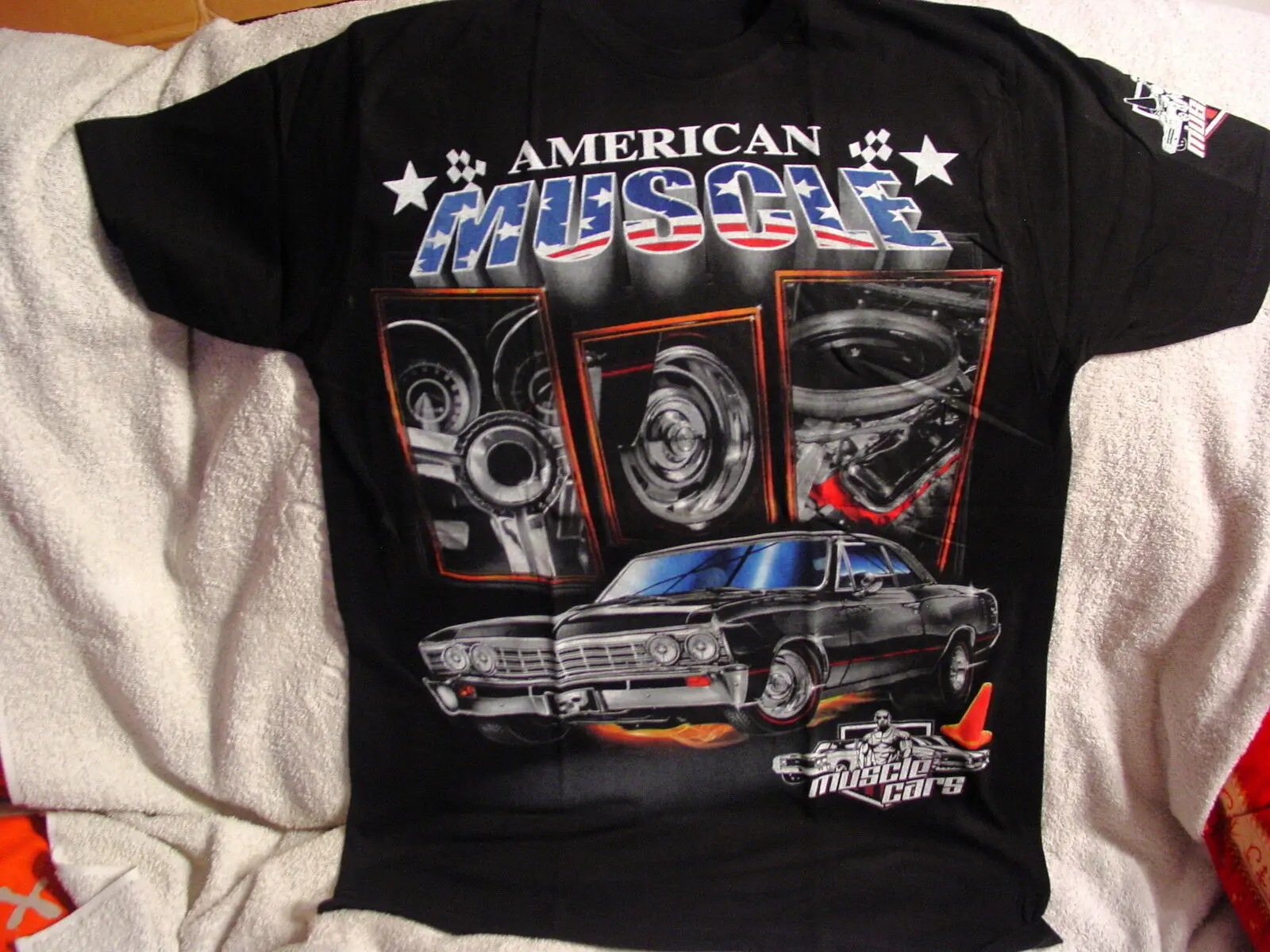 

AMERICAN MUSCLE CAR ENGINE T-SHIRT