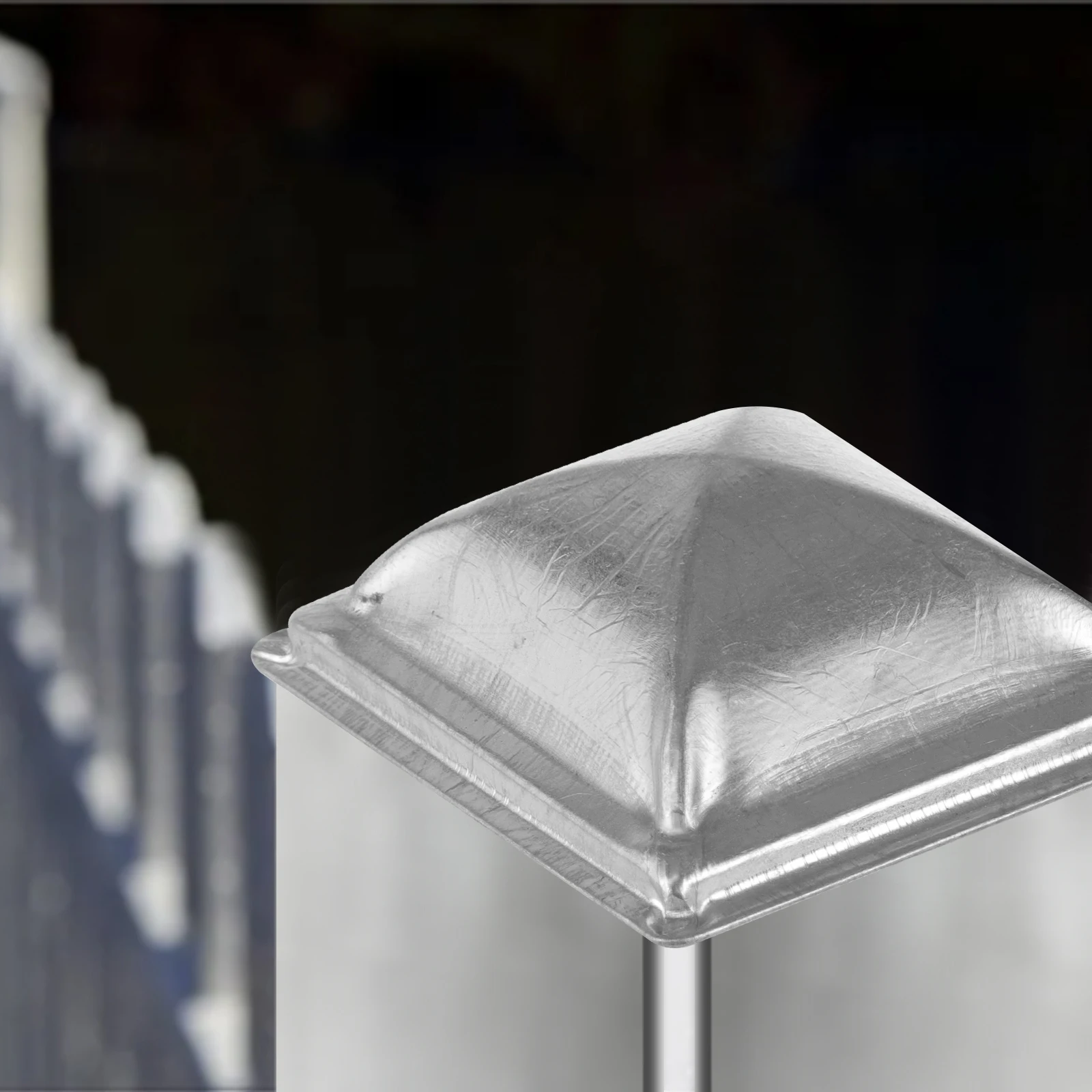 

4pcs Iron Fence Post Caps Metal Railing Top Covers Durable Decorative Guardrail Protector 4x4 Post Cap Replacement for Fence