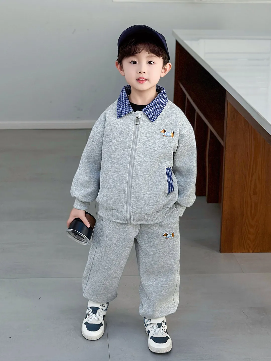 

Весенне-осенний повседневный спортивный комплект из двух предметов для мальчиков: куртка и брюки из хлопка с длинными рукавами