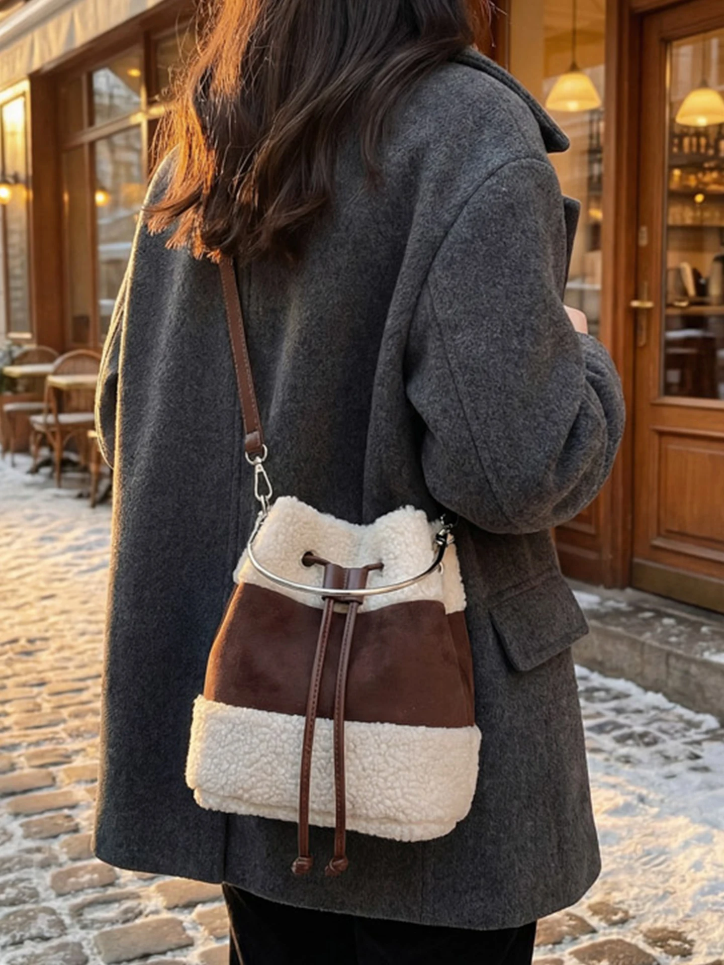 

Autumn Winter Plu Women's Handbag 2025 New Faion Trendy Lamb Fur Buet Bag Versatile Single oulder Crossbody Bag