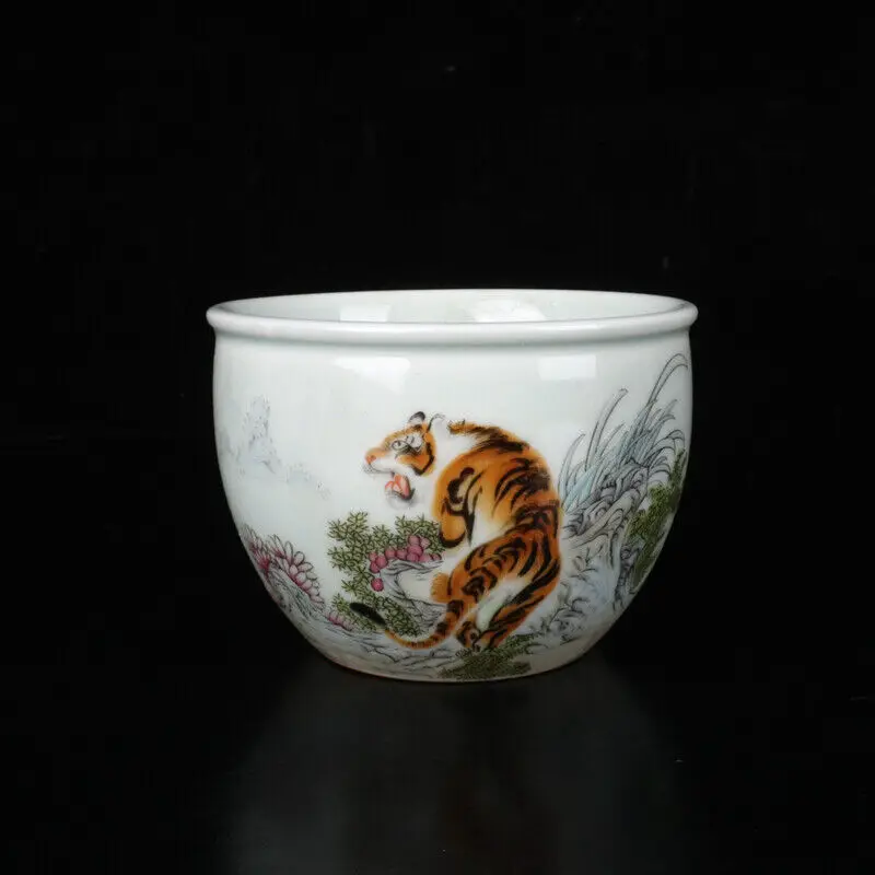 Chinese Collectible Exquisite Old Chinese porcelain color Hand Painted Tiger cup Kung Fu teacup