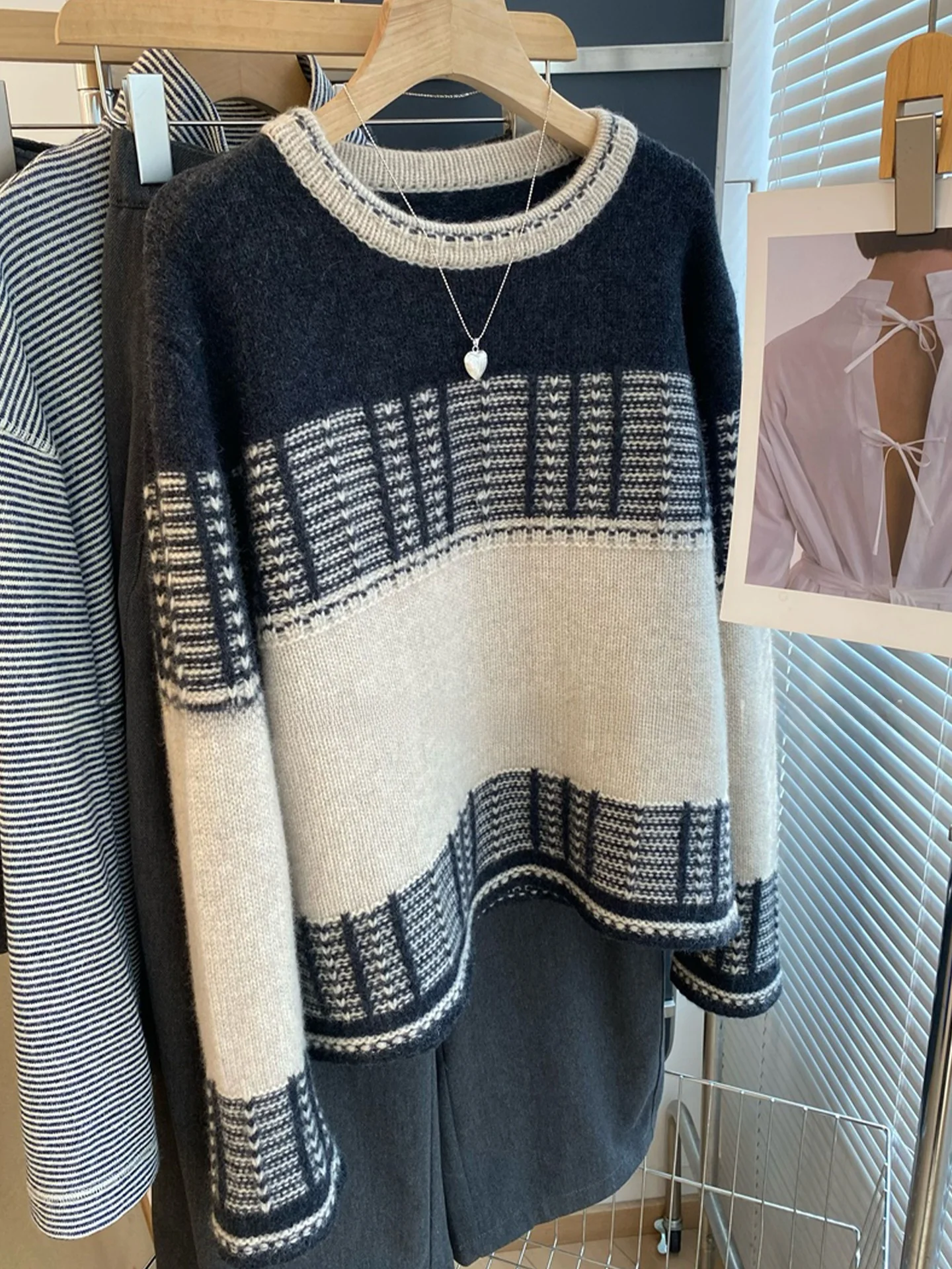 

Loomed Camere Свободный крой Long Sve круглый трикотаж Faionable Commute Sle Осенний топ Высококачественная повседневная одежда с вышивкой