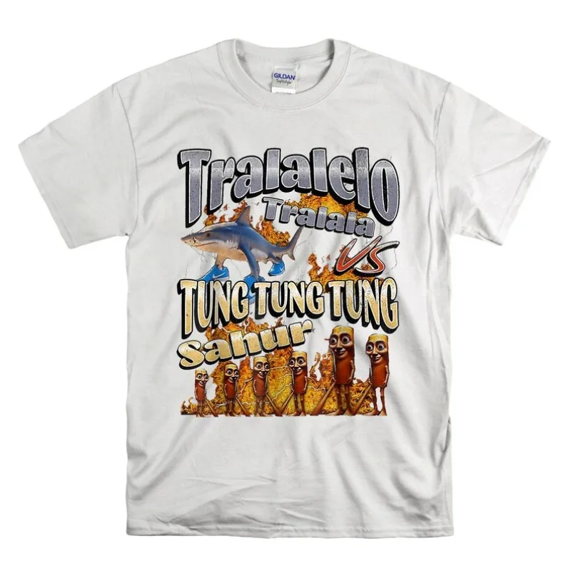 تي شيرت معركة "Tralalelo Tralala Vs TUNG TUNG TUNG Sahur"، Flame Shark Vs Stickman Crew Graphic، أزياء جريئة للشارع