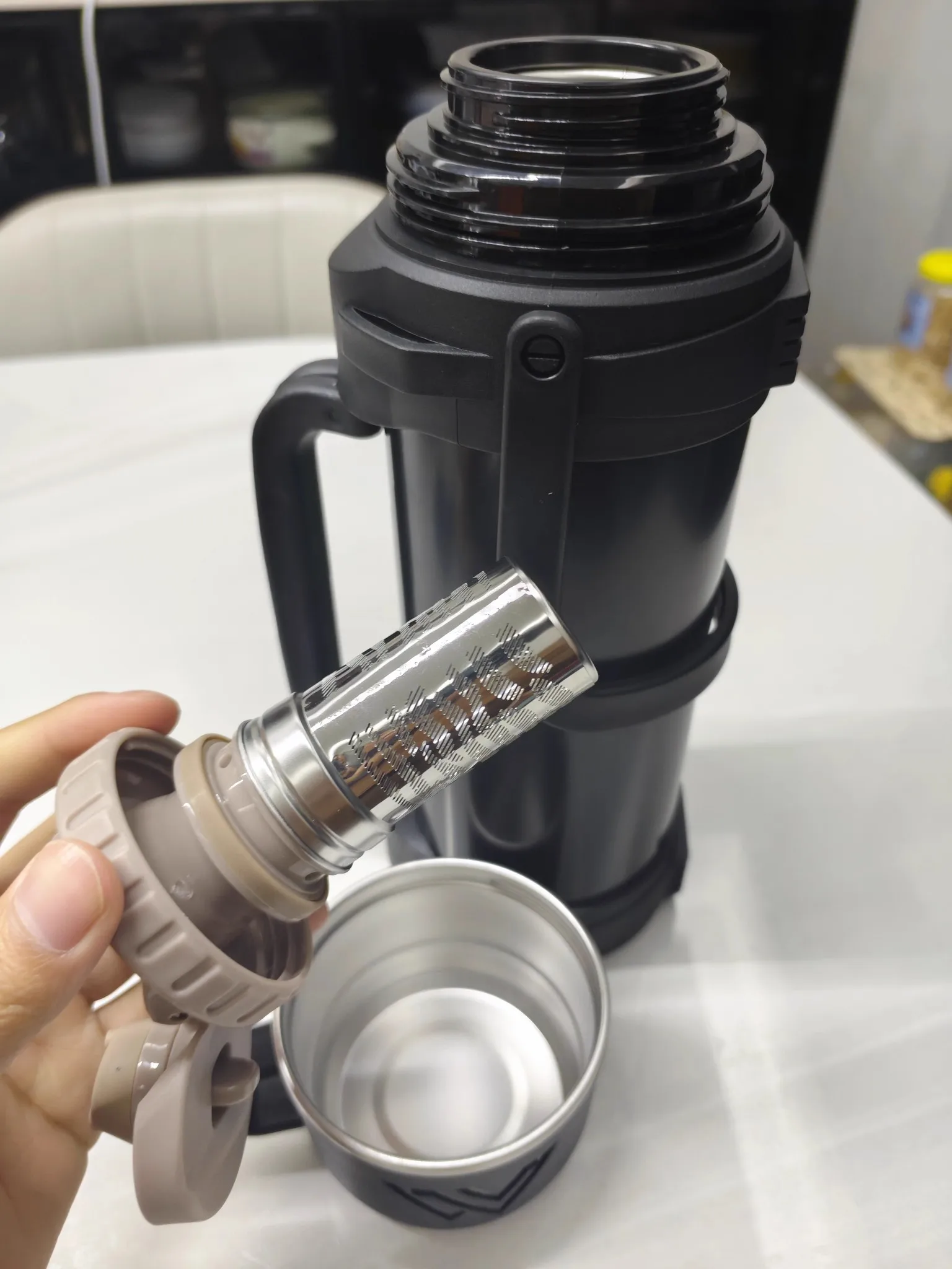 زجاجة مياه 316 من الفولاذ المقاوم للصدأ عازلة تدوم طويلاً لمدة 72 ساعة، ترمس محمول خارجي ذو سعة كبيرة مع مقبض. #4