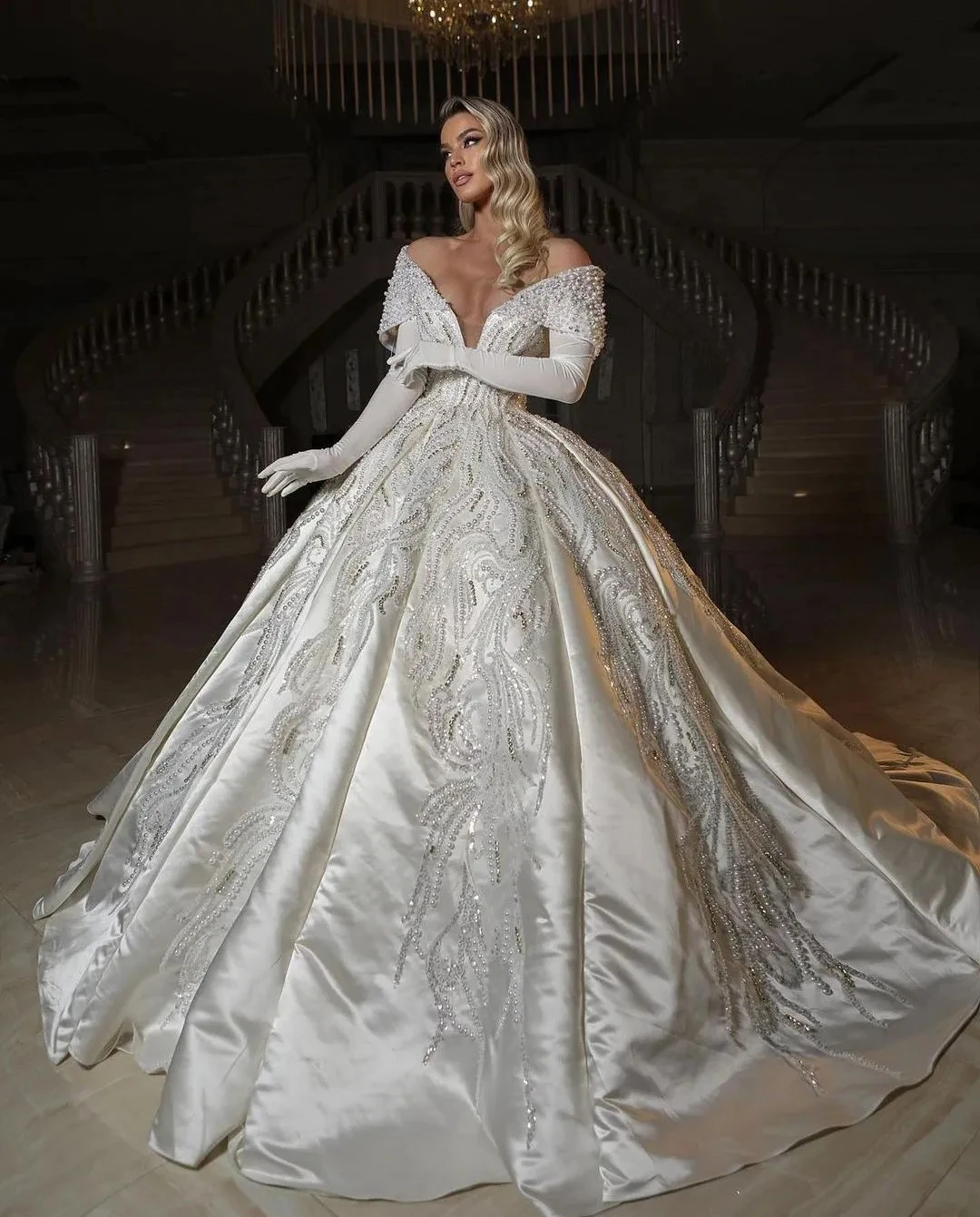 Luxurious Pearls Rhinestone Off Shoulder Wedding Dresses Long Sleeves Satin Bride Ball Gowns Vestidos De Novia