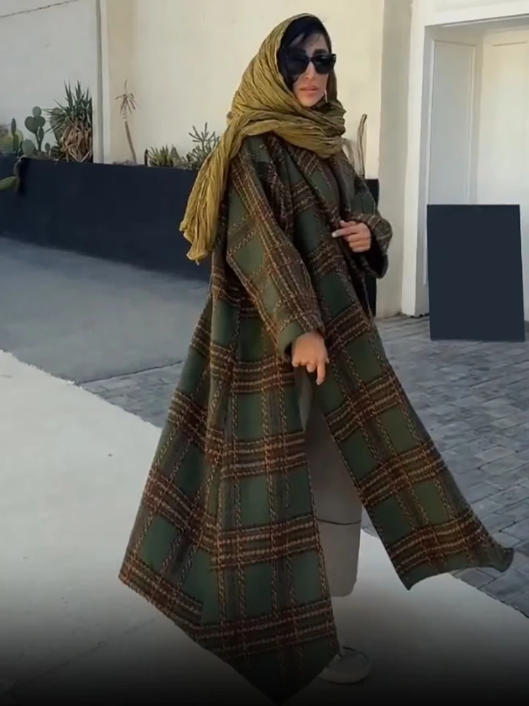 Vintage Contrast Plaid Faux Wool Overcoat Women Oversized Lapel Side Split Loose Trench Coat Female Fall Winter Daily Outerwear