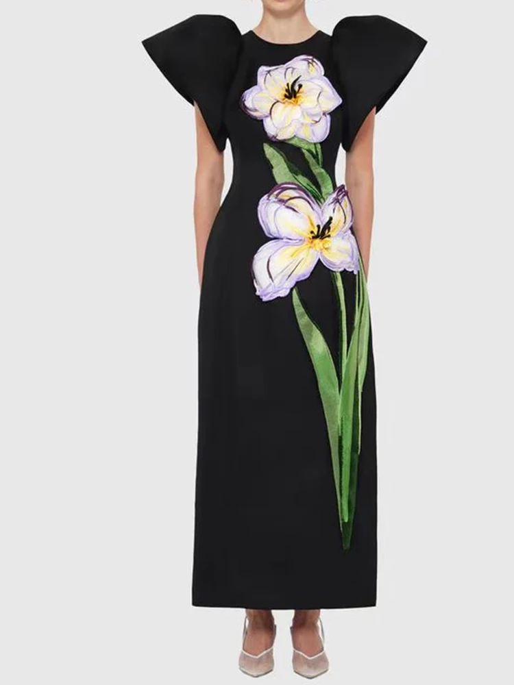 

2025 summer women's new bubble sleeve three-dimensional flower embroidery black dress fashion elegant round neck waist dress.