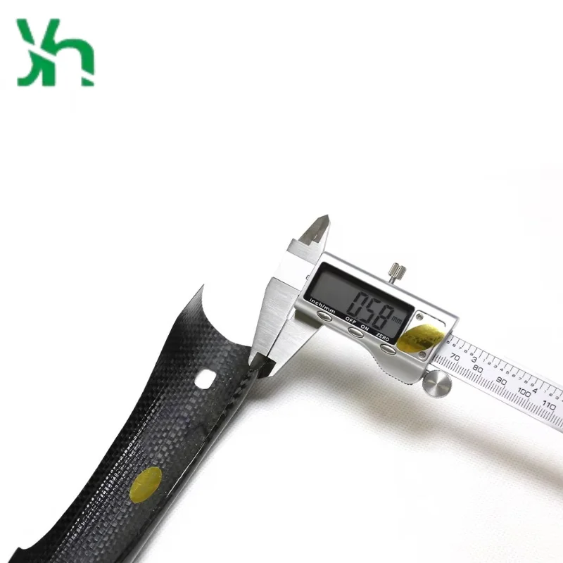 الكربون الجاف الجانب غطاء مقبض الباب 4 أبواب غطاء مستشعر بدون مفتاح ل معامل روميو سيدان ستيلفيو قطع غيار السيارات التصحيح #6