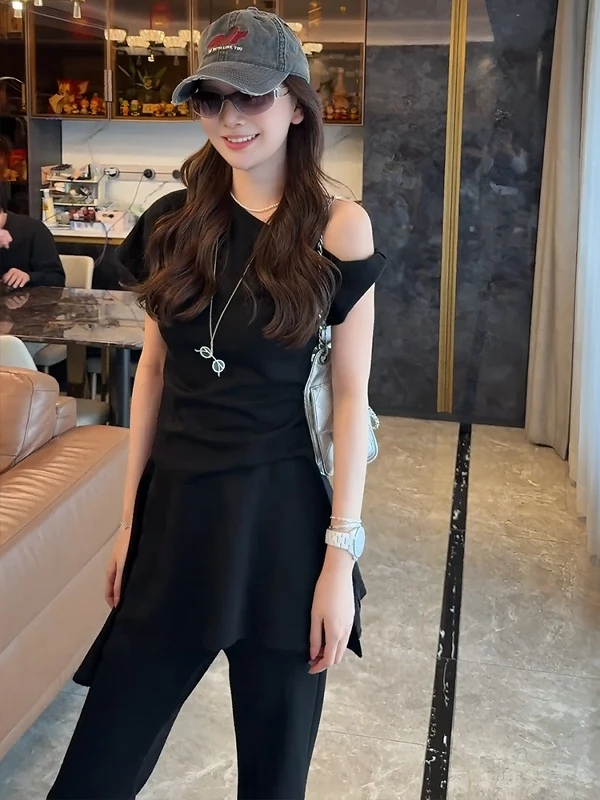 

Корейский стиль: черный топ с открытыми плечами и коротким рукавом, расклешенные брюки, комплект из двух предметов, модный летний женский наряд с высокой талией