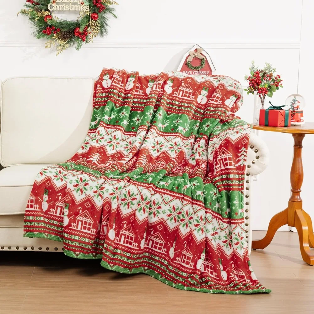 

Cozy Christmas Fleece Blanket in Red and Green with Adorable Xmas Tree Design for Cozy Bed and Sofa Use