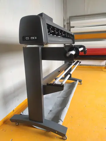 High Precision HC1261AW2 Servo Motor Vinyl Cutting Plotter Machine 1350mm printing and cutting plotter machine