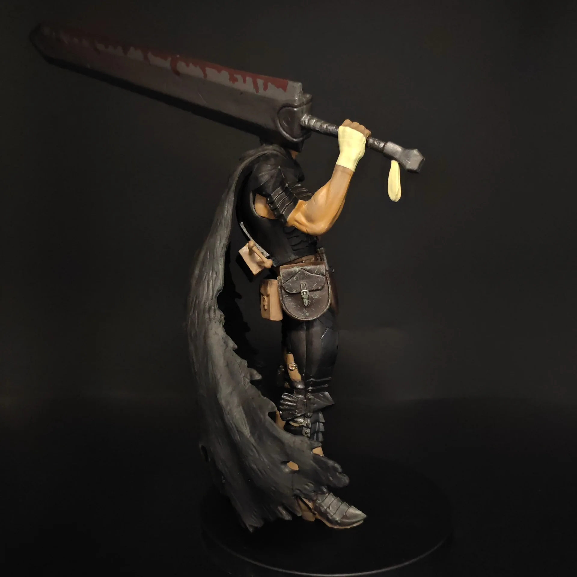 Berserk Guts Blutbefleckte Version Anime Actionfigur Sammlermodell Statue Desktop-Dekoration für erwachsene Sammler – Detail 9