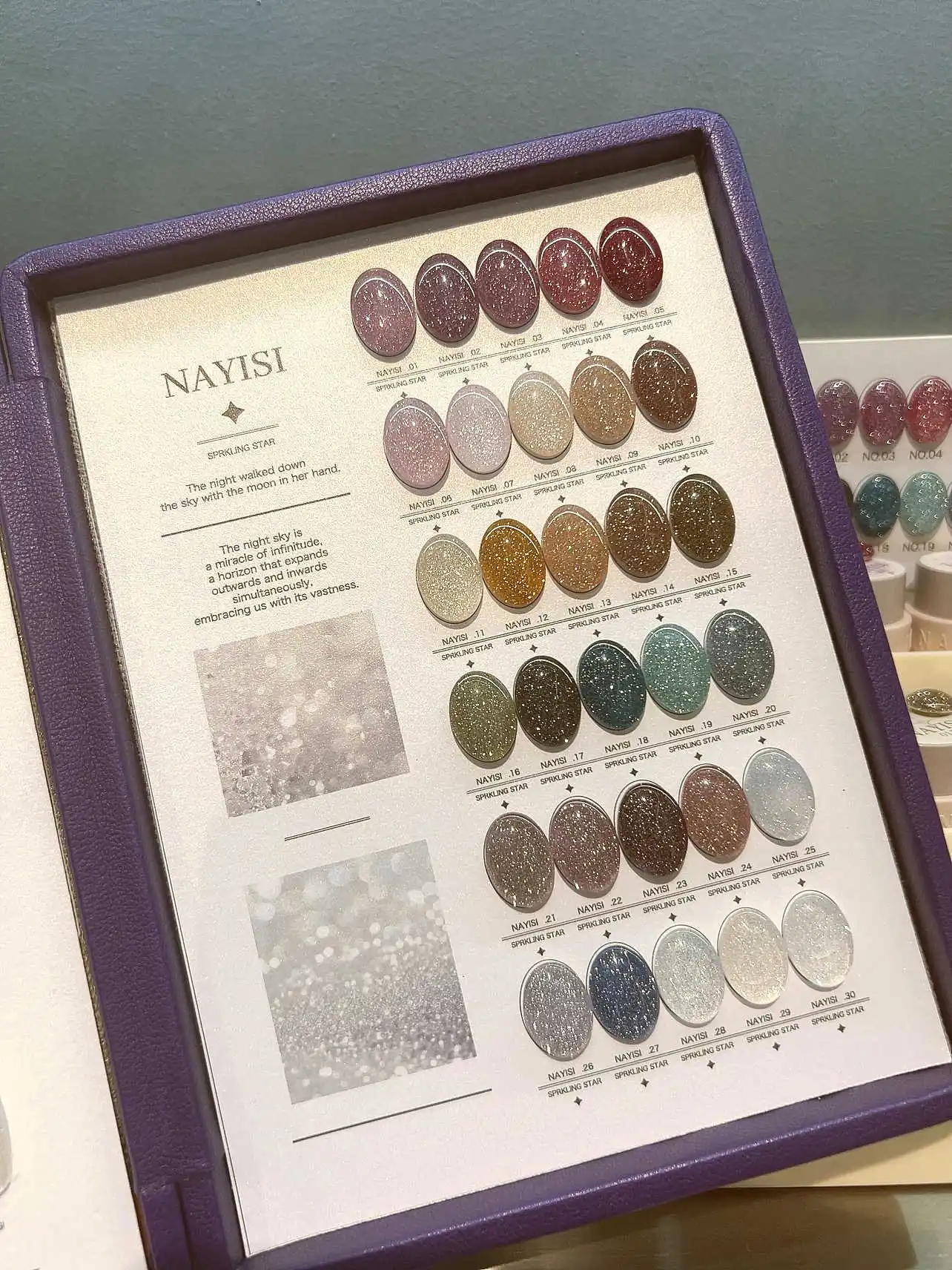 NAYISI 30 색상 깨진 다이아몬드 컬러 네일 젤 세트 2025 새로운 패션 핫 세일 네일 아트 키트 무독성 UV 젤 네일 살롱 도매