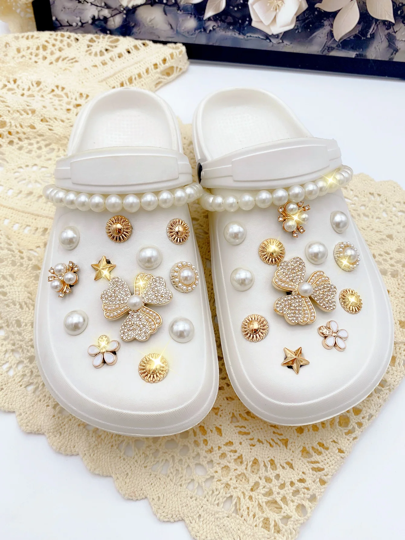 

26 pieces of ABS pearl chains, golden diamond flowers, five-pointed stars, ABS pearl flowers, white flowers, ABS pearl shoe buck