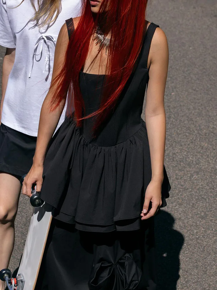 فستان نسائي متعدد الاستخدامات بدون أكمام وبدون حمالات لخريف 2024، تصميم جديد يبرز الخصر بأسلوب ضيق أنيق وعصري