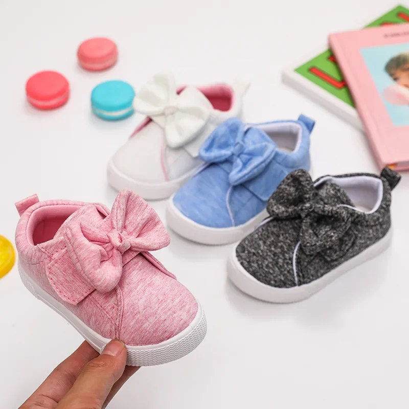 

2024 Winter Childrens Cotton Shoes Girls Soft Soled Bow Cute Baby Walking Shoes Baby Girl Sweet Cute Shoes