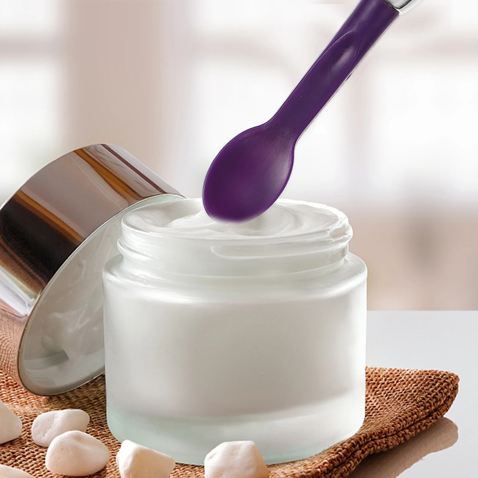 ชุดกระชับผิวหน้าและรอบดวงตา 3 ชิ้น ครีมบำรุงรอบดวงตา พร้อมช้อนนวดแบบพกพา สำหรับผู้หญิงและเด็กผู้หญิง อุปกรณ์แต่งหน้าและดูแลผิวหน้า