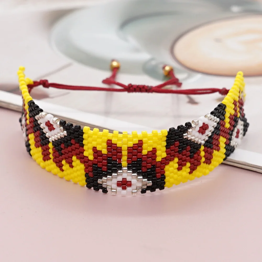 

ZGMXR Female Beaded Bracelet Hand-Woven Pattern Devil's Eye Geometry Bohemia Rice Bracelet Adjustable Creativity Fashion