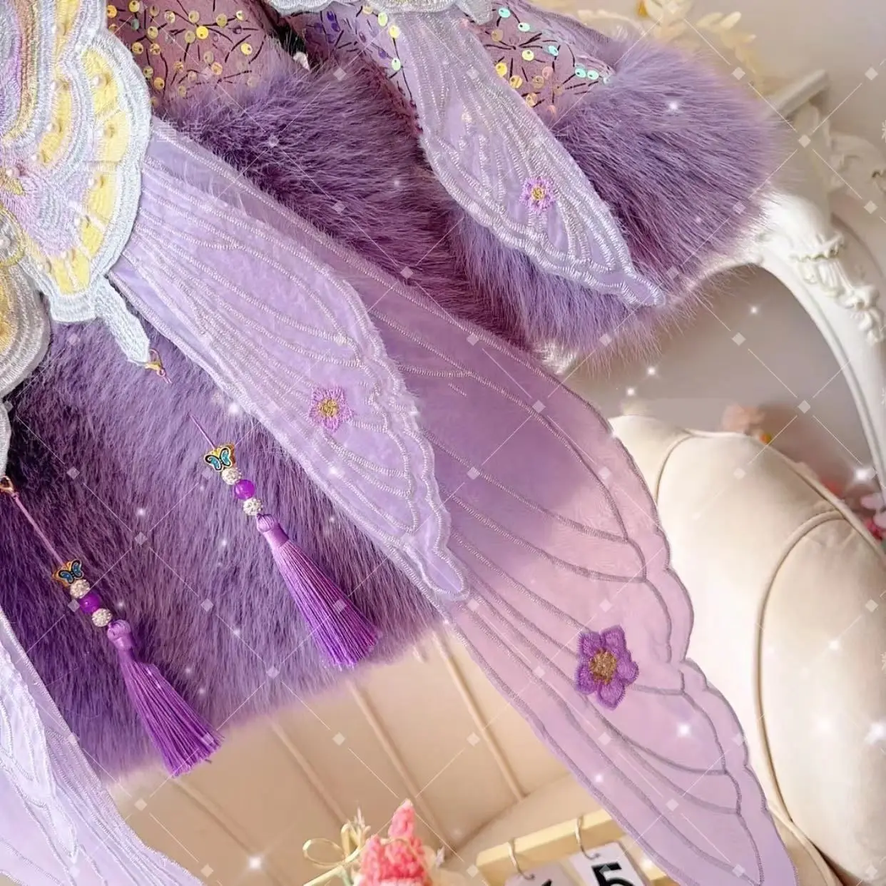 معطف شتوي لطيف على شكل فراشة لامعة دافئ بالإضافة إلى سترة سميكة من القطن المخملي للفتيات ملابس غير رسمية من الفرو الاصطناعي ملابس خارجية للثلج