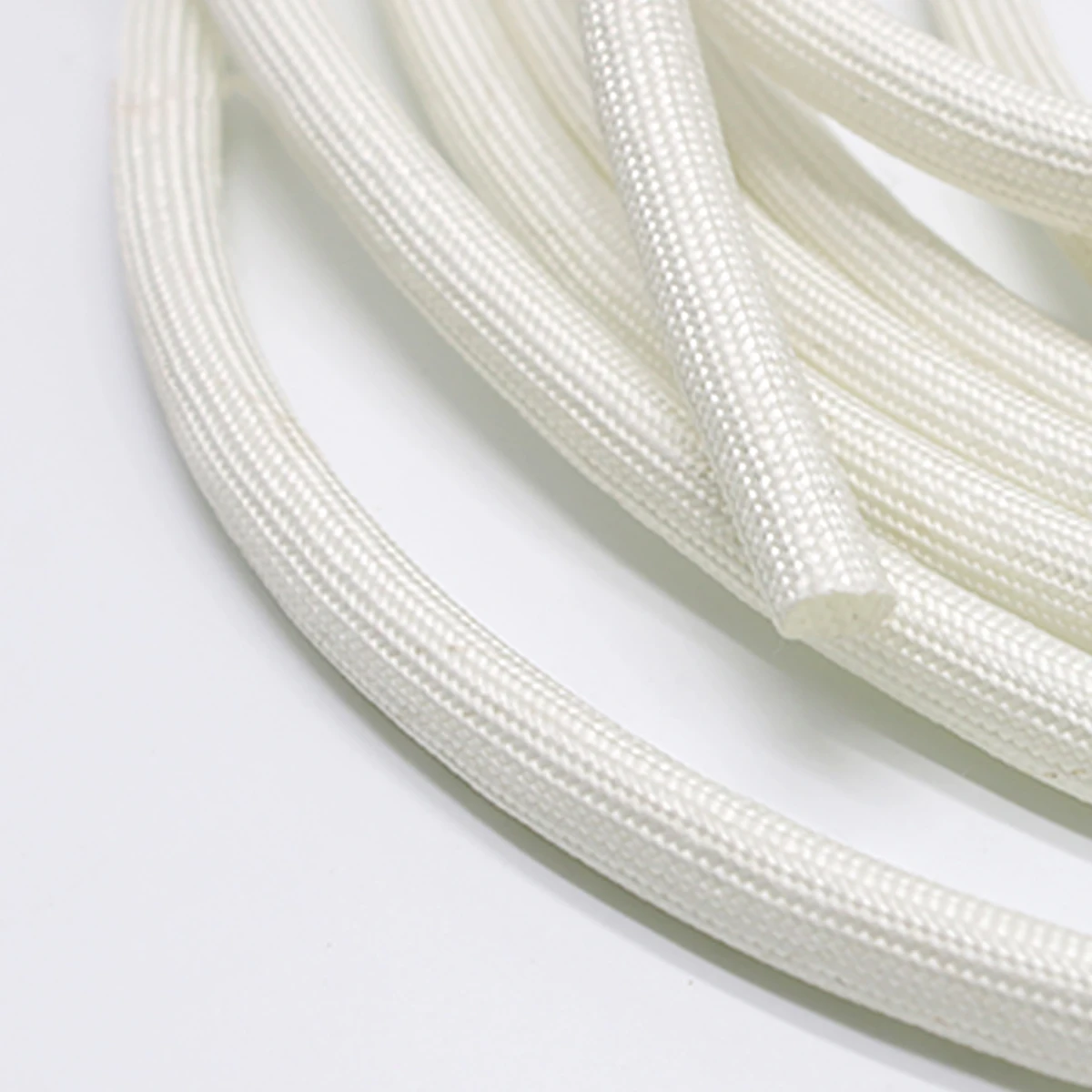 1/2/5M diametro 1mm - 50mm tubo in fibra morbida intrecciata bianca guaina del cavo isolante tubo in fibra di vetro 600 ° c ad alta temperatura