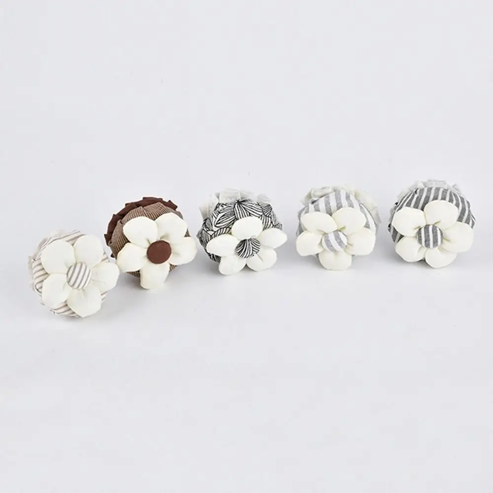 

Easy to Use Anti-Static Drawer Door Handle Gloves Soft Floral Pattern Drawer Door Knob Protector Round Knob Covers Cabinet