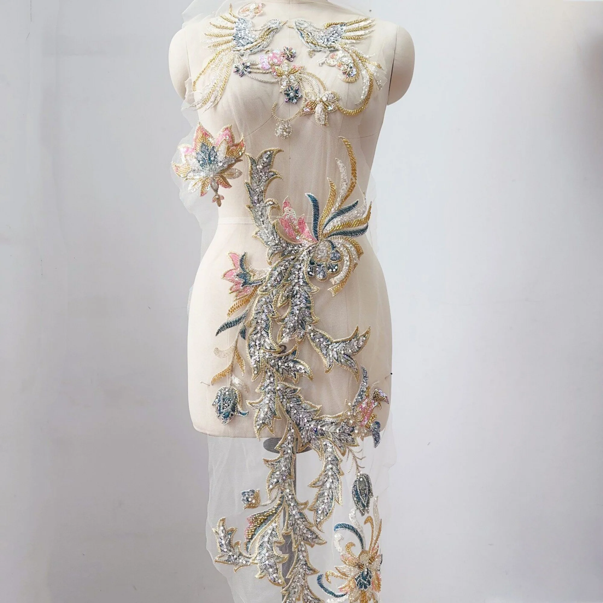

1PCS Intricate Three-Dimensional Floral And Bird Embroidery Sequin Tulle Long Dress with Decorative Accessory
