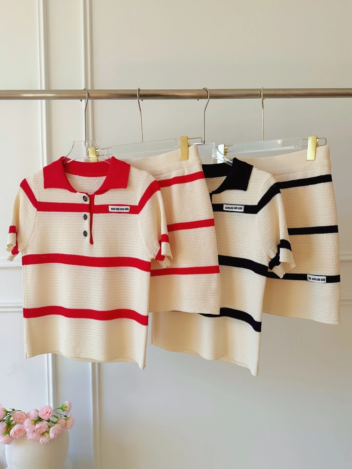 

Women's Early Spring Shirt And Short Skirt Striped Set Casual Style Short Sleeve Two-Piece Suit Fashionable And Elastic